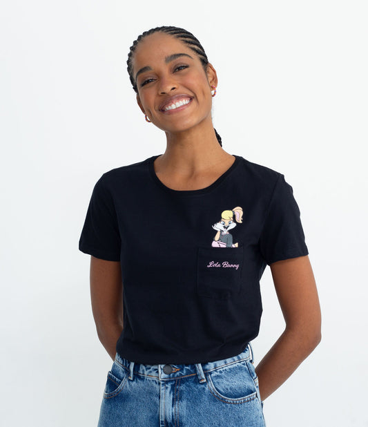 Camiseta de Manga Curta em Malha Macia com Bolso e Estampa da Lola Bunny - Preta
