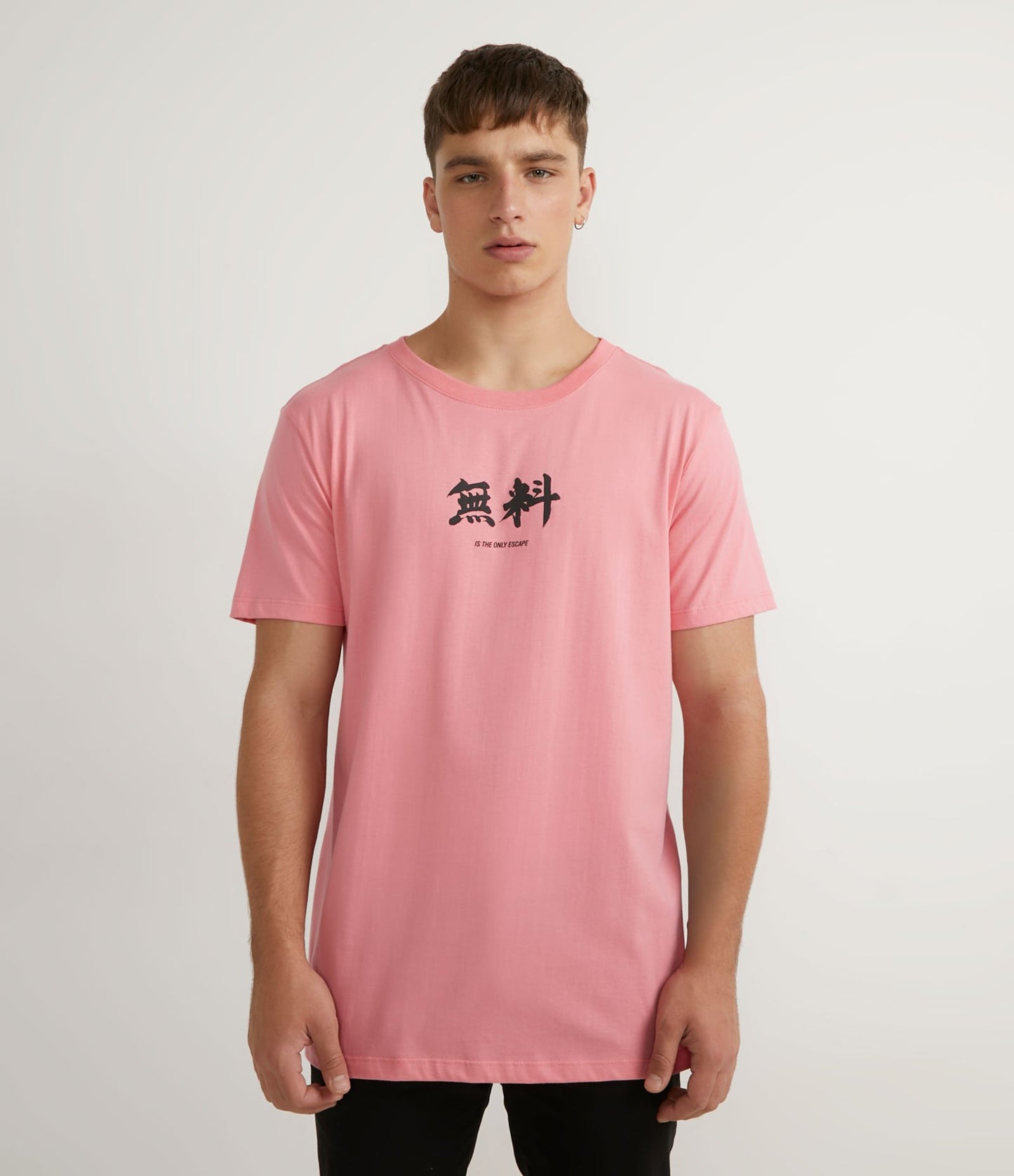 Camiseta de algodón de manga corta con estampado de ideogramas rosa