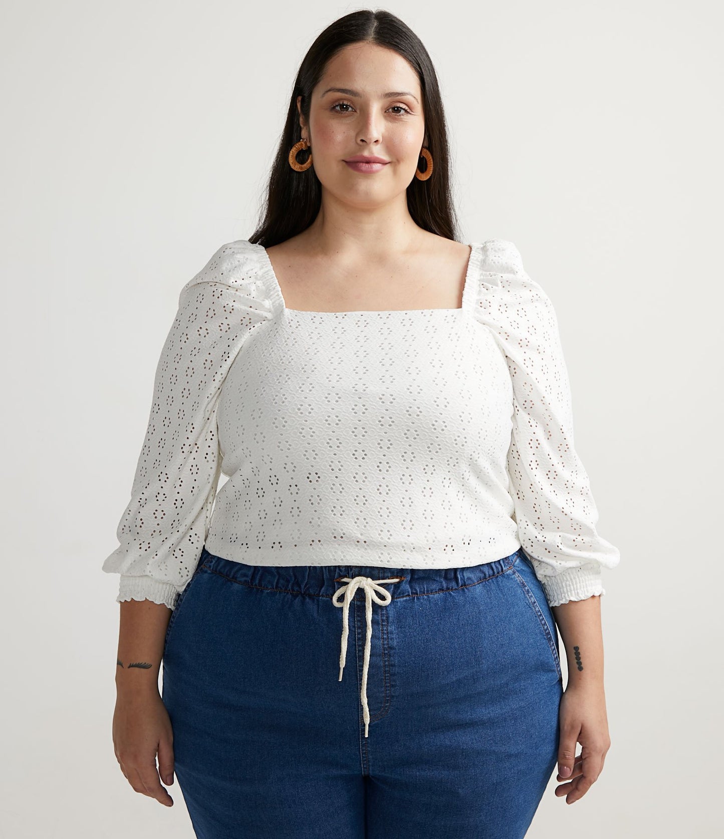 Camicetta bianca con maniche a sbuffo lunghe in pizzo - Curve e taglie forti