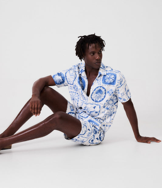 Camicia comfort con stampa "Andar com Fé" di Gilberto Gil - Bianco