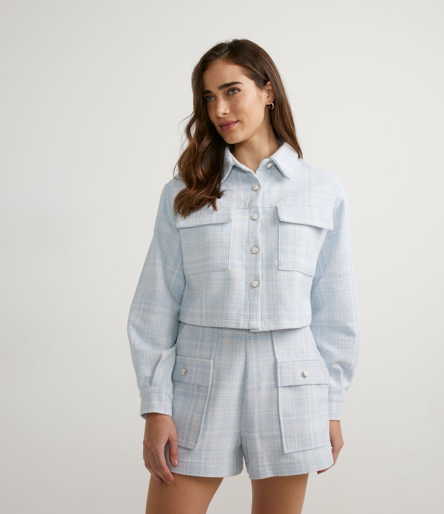 Giacca in tweed leggero con tasche frontali in blu