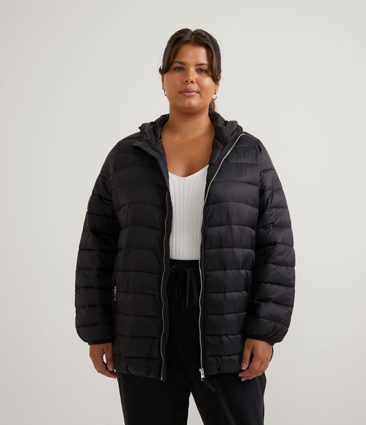 Jaqueta de poliamida ultraleve com design acolchoado e capuz, Curve e Plus Size, preta
