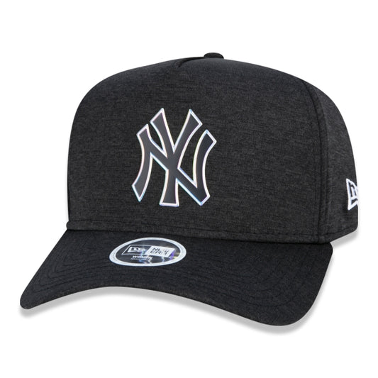 Gorra exclusiva New Era - Edición Mujer 9FORTY Trucker MLB New York Yankees