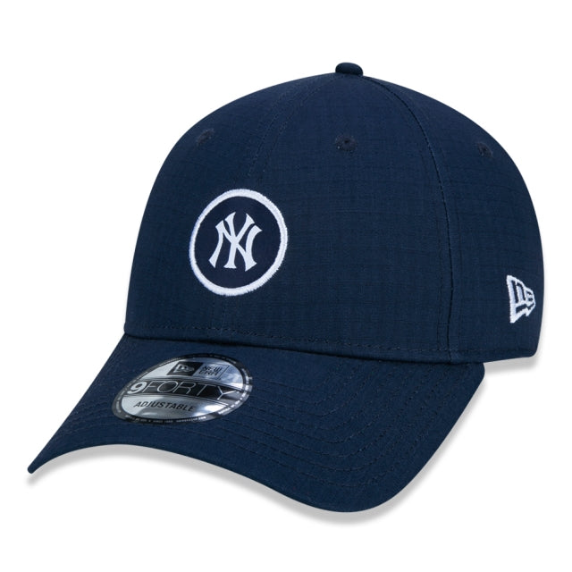 Boné New Era Exclusive - 9FORTY MLB New York Yankees Essentials Round Edition Chapéu