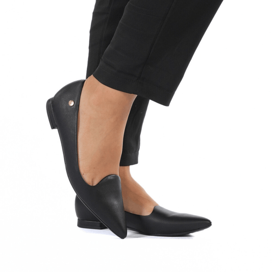 Flats Básicos com Biqueira da Vizzano para Mulheres - Preto