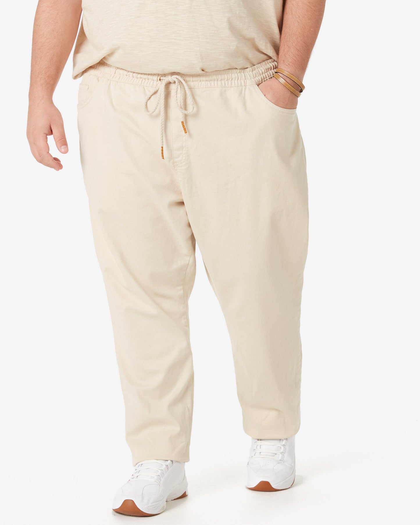 Calça jeans masculina Plus Size Slim Fit Bege Claro da Allman para Riachuelo