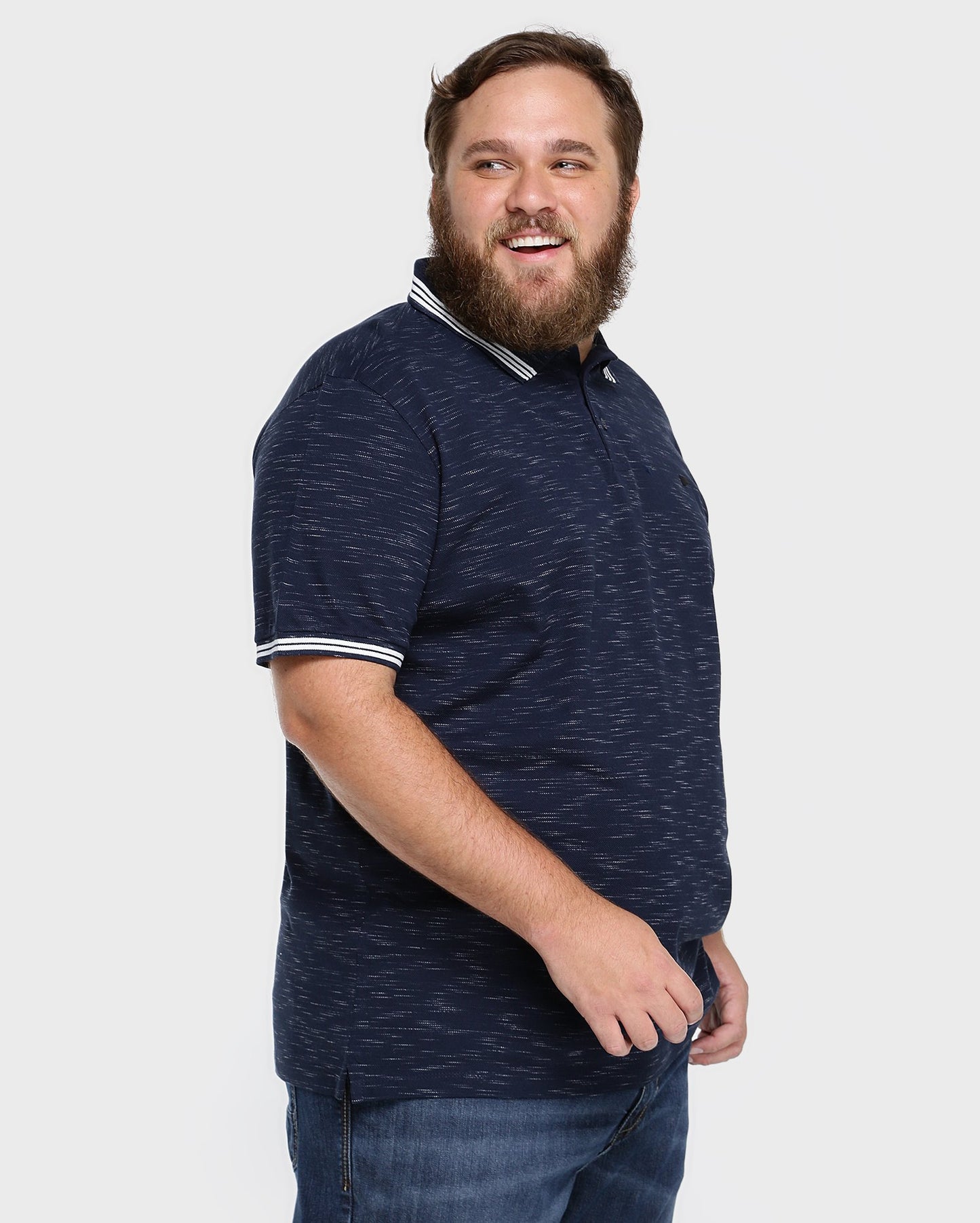 Camisa polo plus size de cor cinza