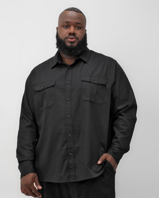 Camisa masculina plus size preta com bolsos frontais - Allman By Riachuelo