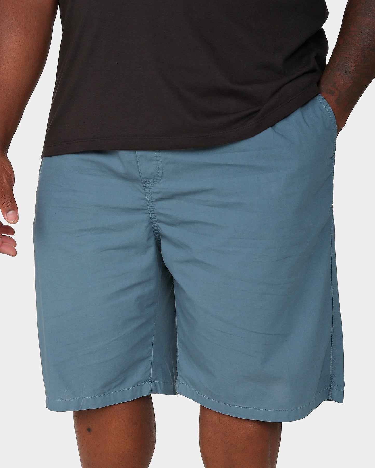 Shorts masculinos Plus Size Straight Fit Petrol Blue Denim da Allman para Riachuelo