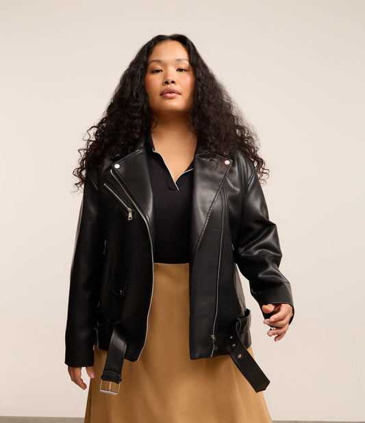 Giacca nera oversize con cerniere e cintura, taglie forti e taglie forti