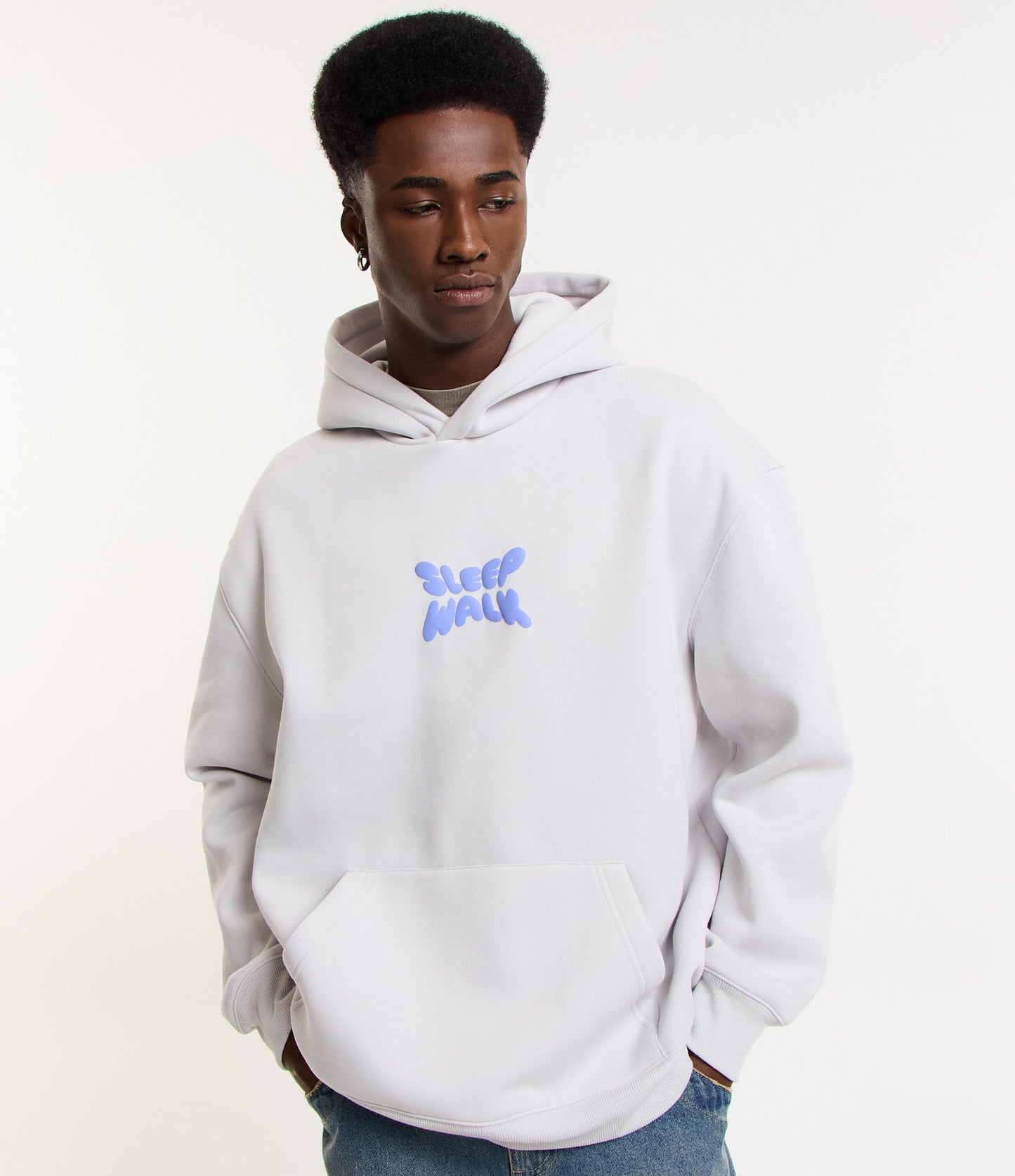 Sudadera relajada en blanco roto con estampado de letras "Sleep Walk