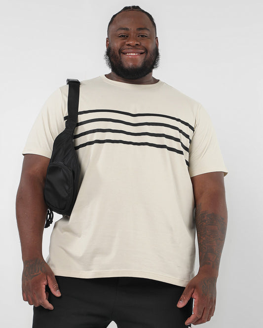 Camiseta masculina plus size bege com 4 listras | Allman By Riachuelo