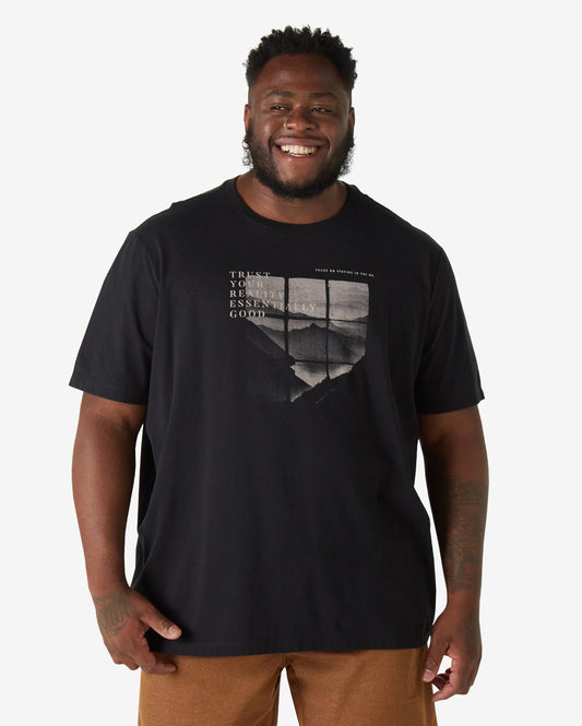 Camiseta masculina Plus Size de manga curta Landscape em preto da Allman para Riachuelo