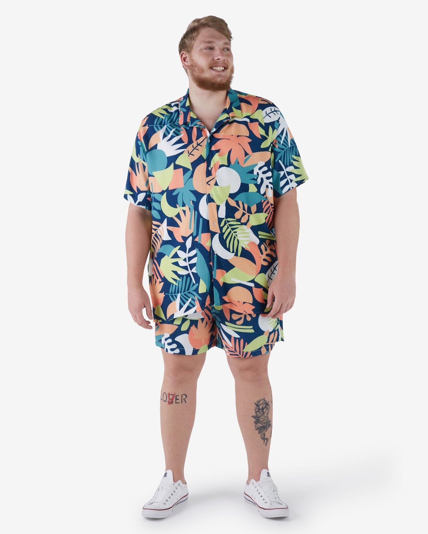 Plus Size Elastic Waist Multicolor Leaf Print Bermuda Shorts