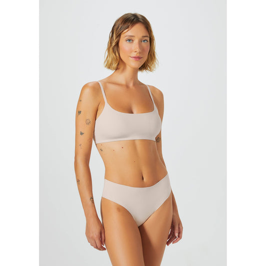 Top de hombre con bordes sin rematar