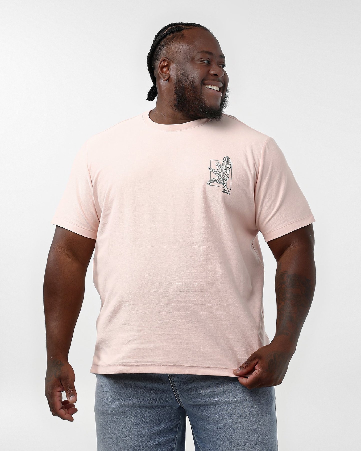 Camiseta masculina plus size "Lost In Nature" rosa | Original Plus da Riachuelo