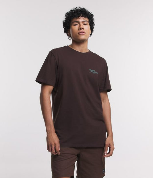 Camiseta Comfort de punto jersey marrón con estampado del mapa de Hawaii