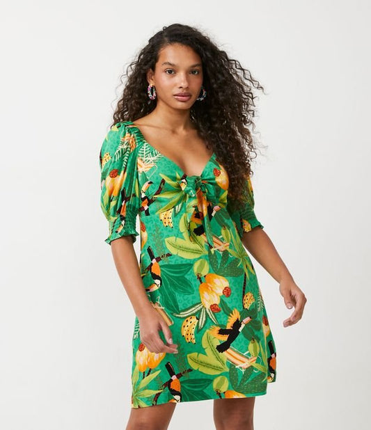 Vestido curto de viscose com mangas bufantes e estampa verde da selva