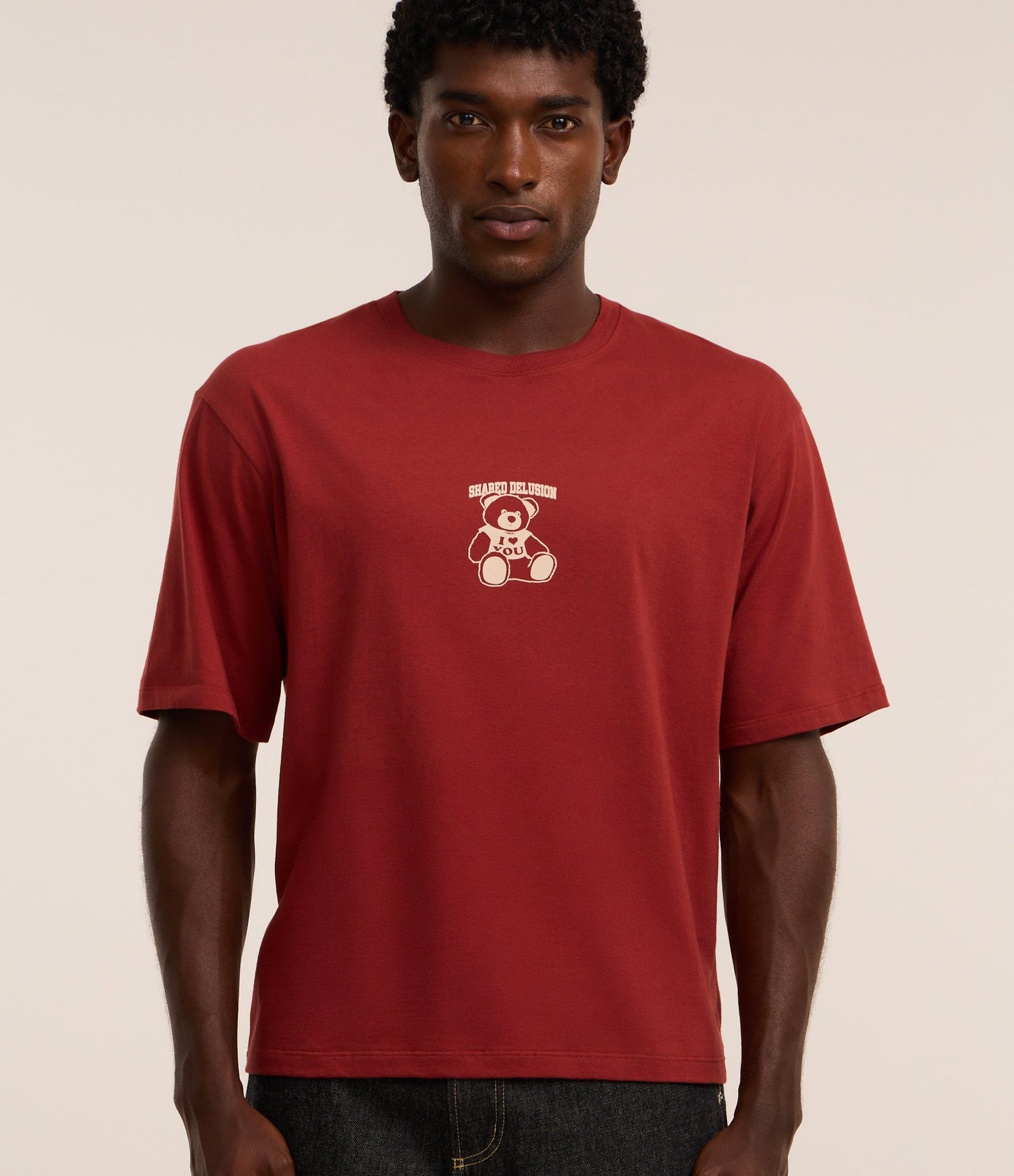 Camiseta de algodón con estampado de osos rojos - Shared Delusion