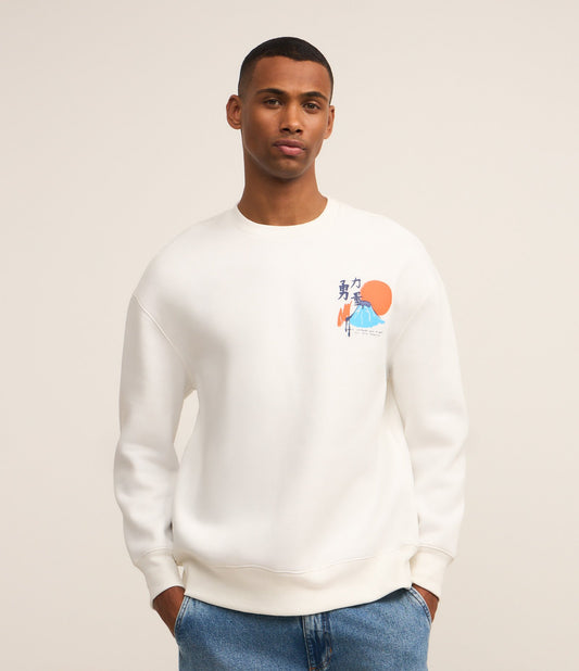 Felpa bianca con stampa di lettere orientali e disegno del paesaggio