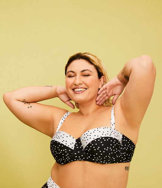 Top de biquíni preto com bolinhas e enchimento em poliamida - Curve e Plus Size