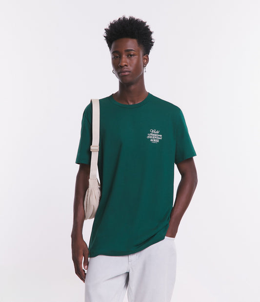 Camiseta de punto verde con estampado de letras en el pecho