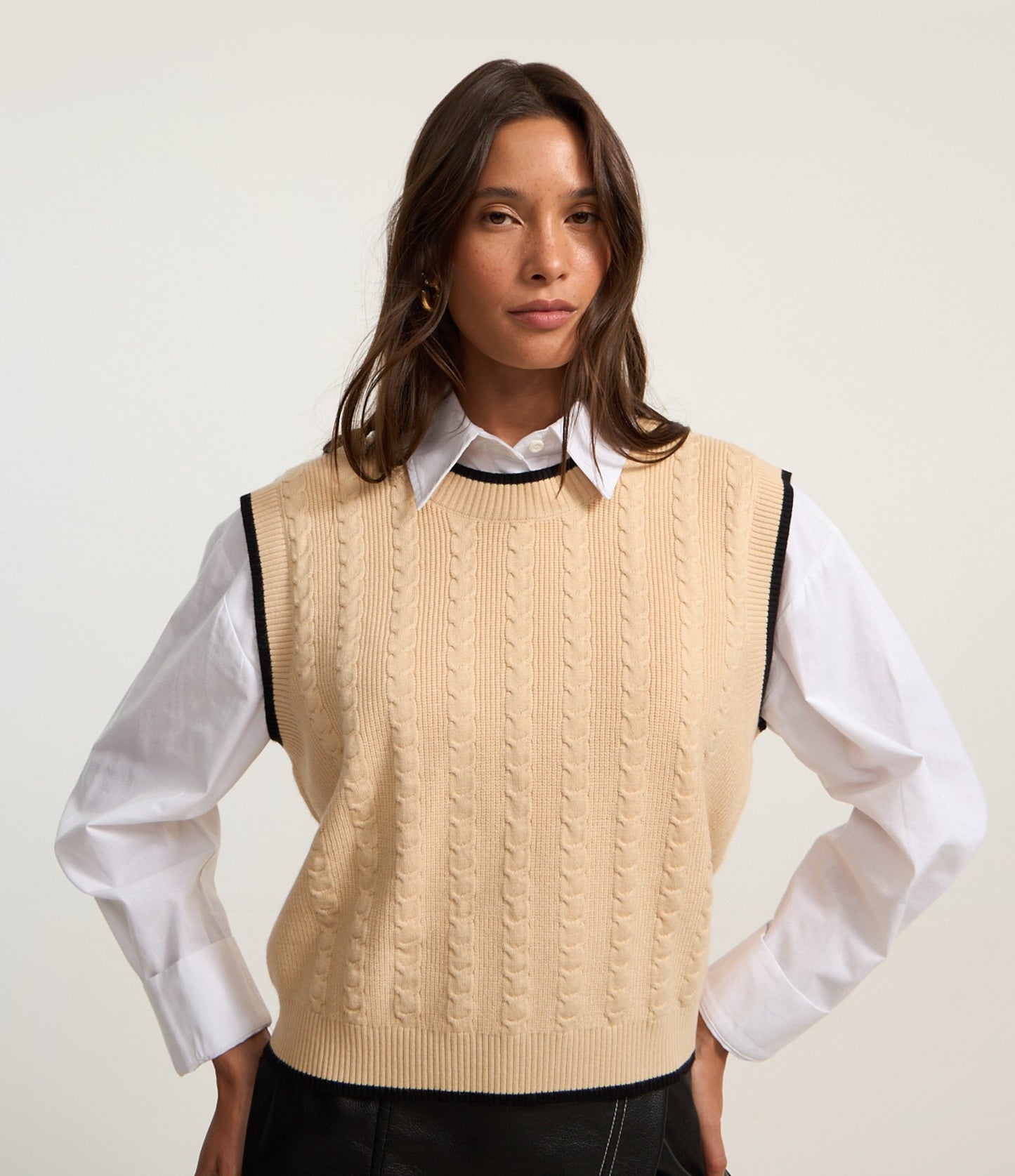 Short Textured Knit Vest with Contrasting Pink Armholes
