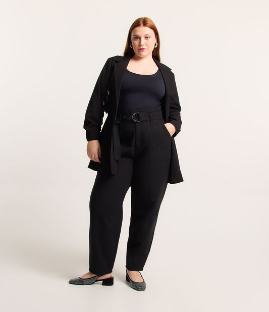 Pantalón Zanahoria de Lyocell con Cinturón - Curvas y Tallas Grandes - Negro