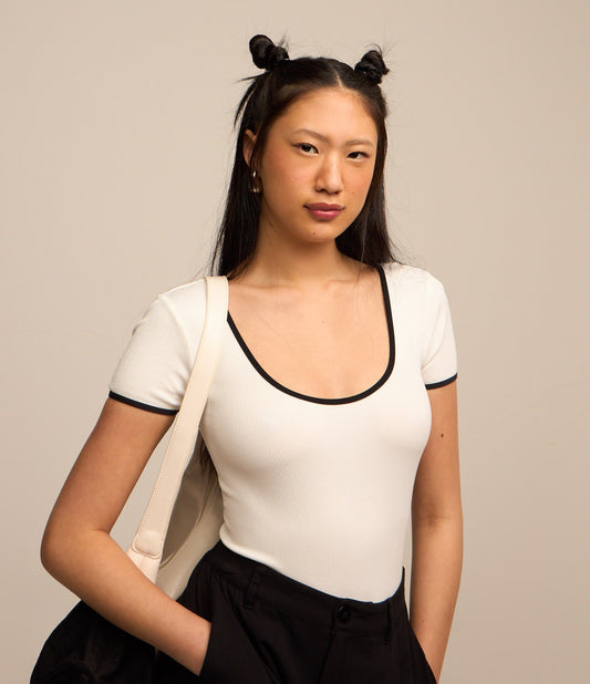 Seamless Bodysuit with U-Neck and White Contrast Detail