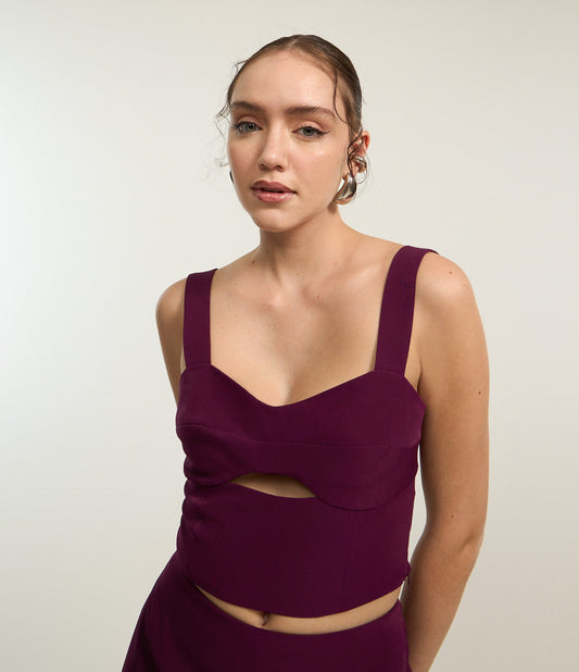 Camicetta sartoriale con dettaglio cut-out in Borgogna