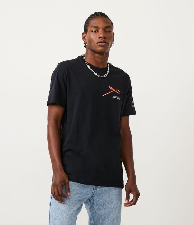 Camiseta regular em meia malha com estampa "Danger" em preto