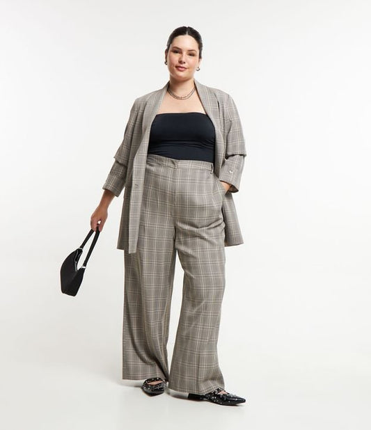 Straight-Leg Tailored Plaid Pants in Curve & Plus Size - Gray