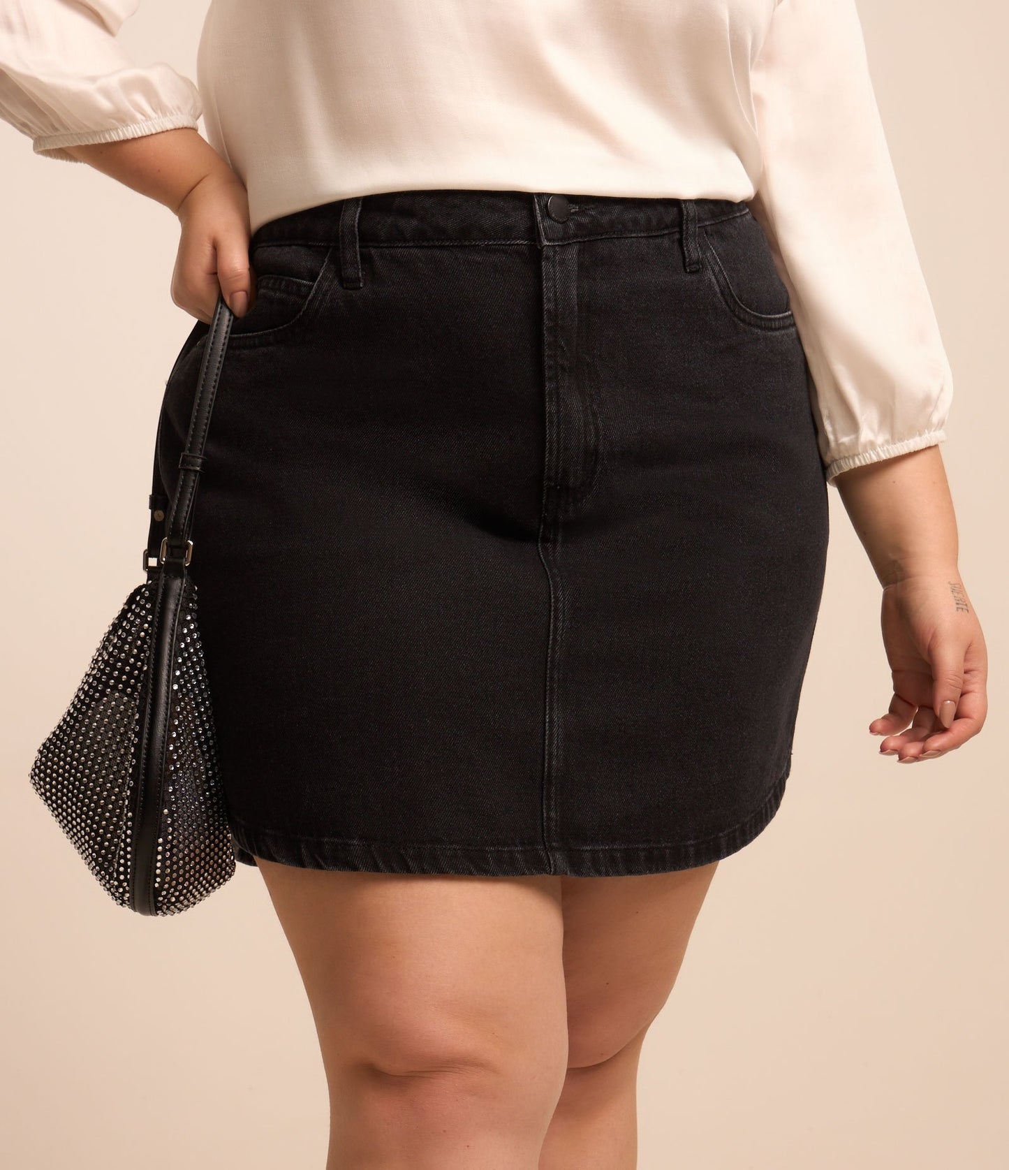 Mini gonna in denim nera Curve e taglie forti