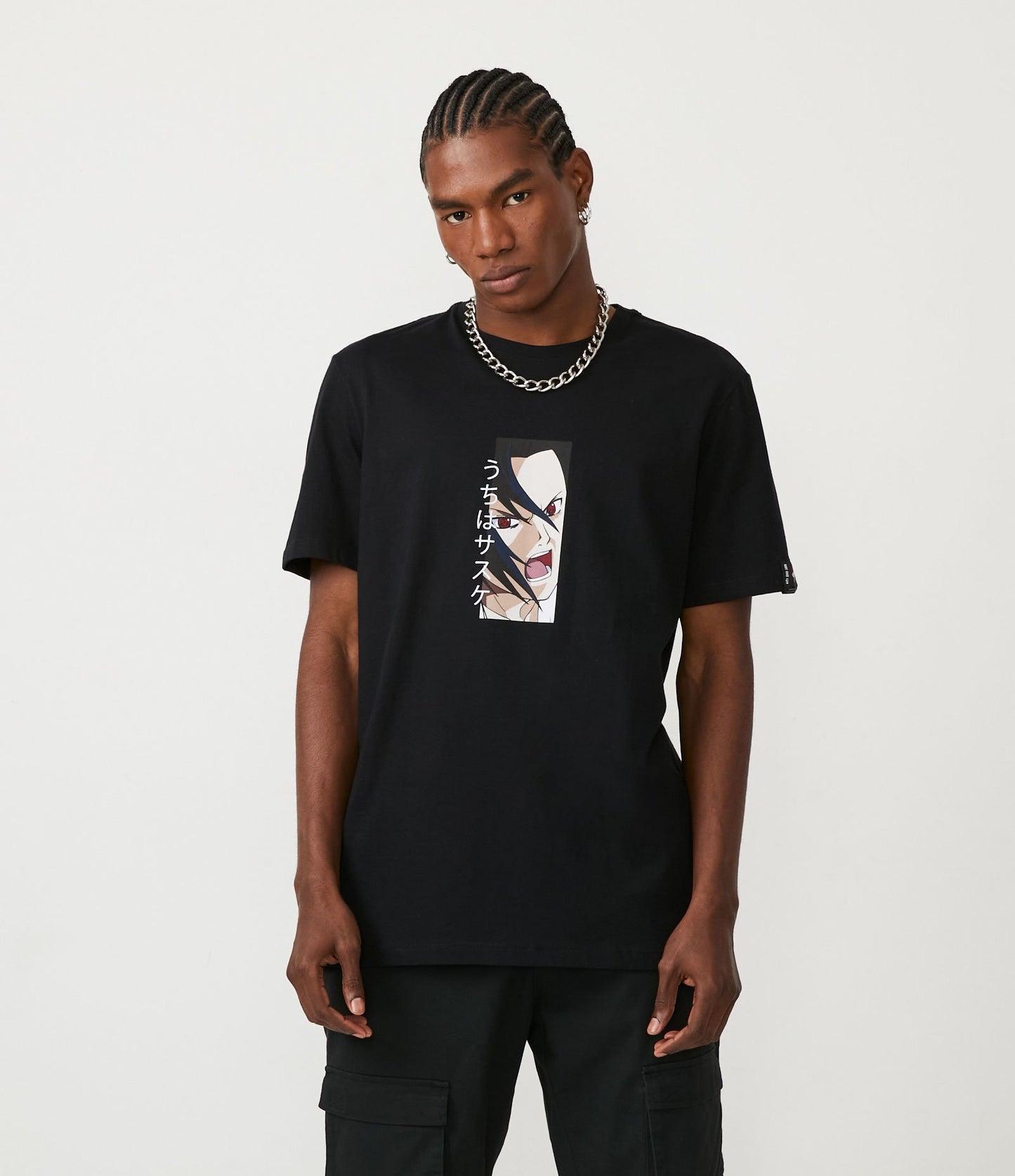 Camiseta preta com estampa do Naruto em tecido de malha macia