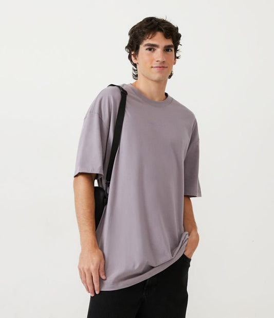 Camiseta de algodão descontraída com letras roxas "Broken Dreams"