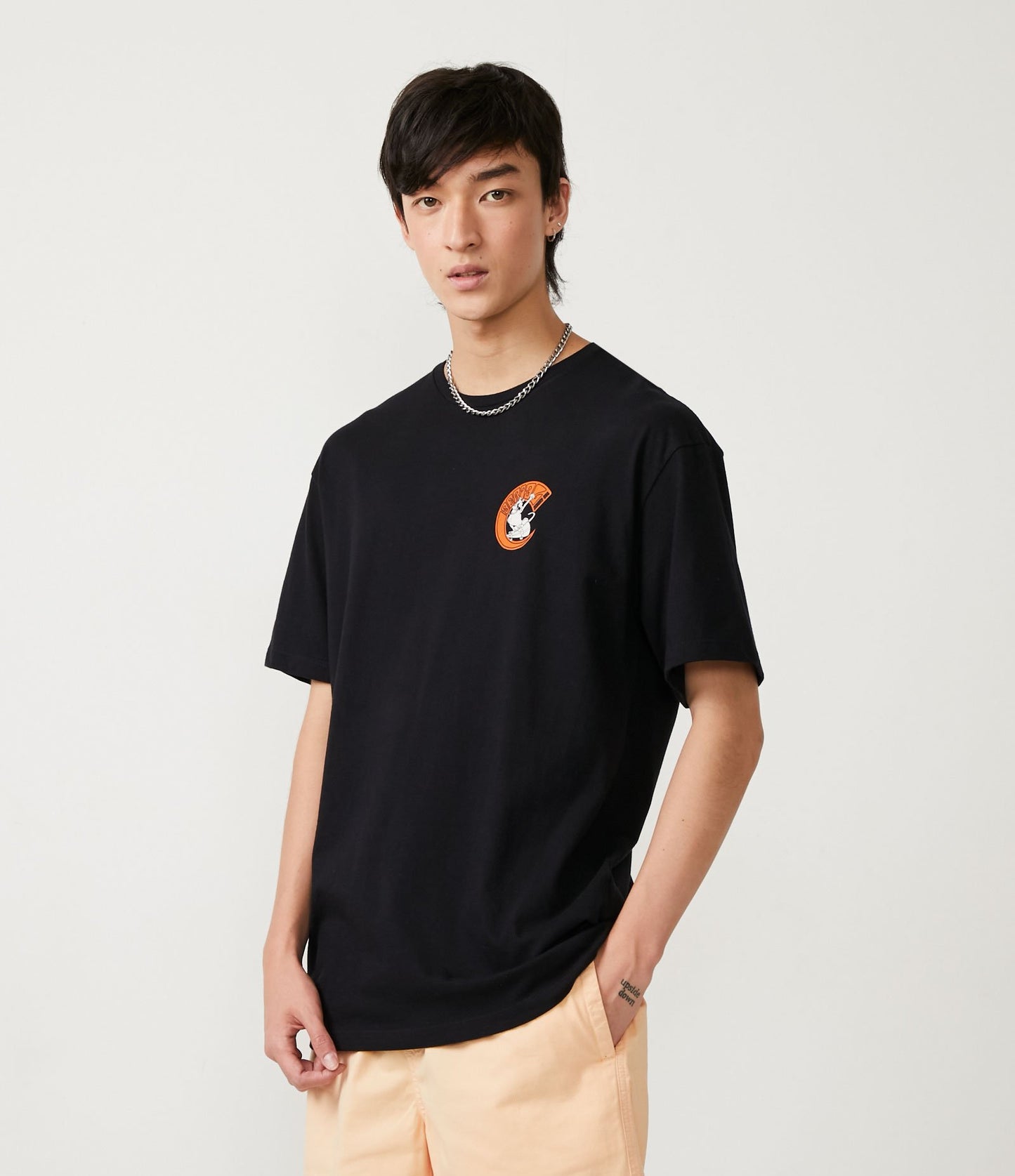 Maglietta dal taglio rilassato in mezza rete con stampa Scooby-Doo Skateboarding nera