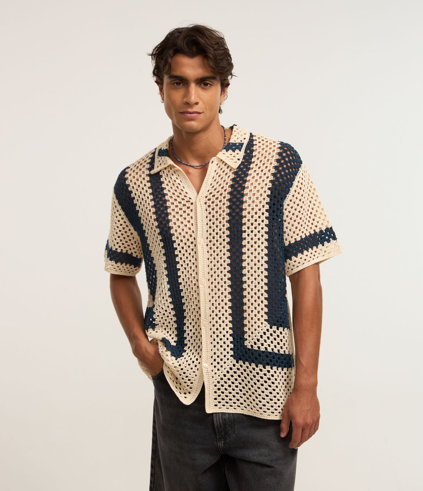 Light Knit Shirt with Front Buttons in Off White/Blue