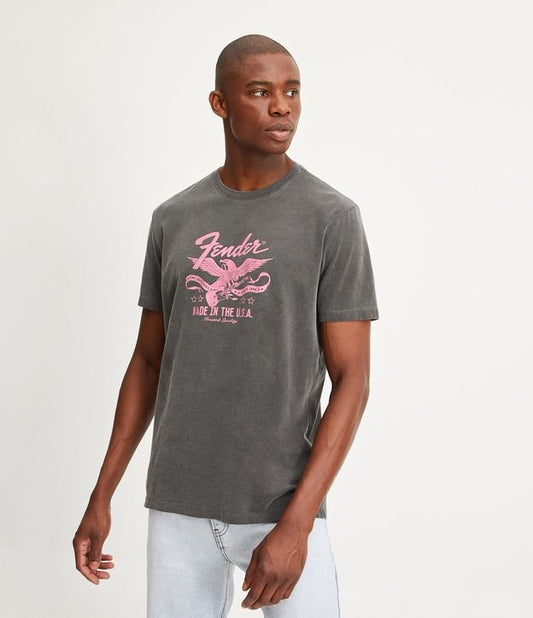 Camiseta Comfort em malha macia com estampa Fender preta desbotada