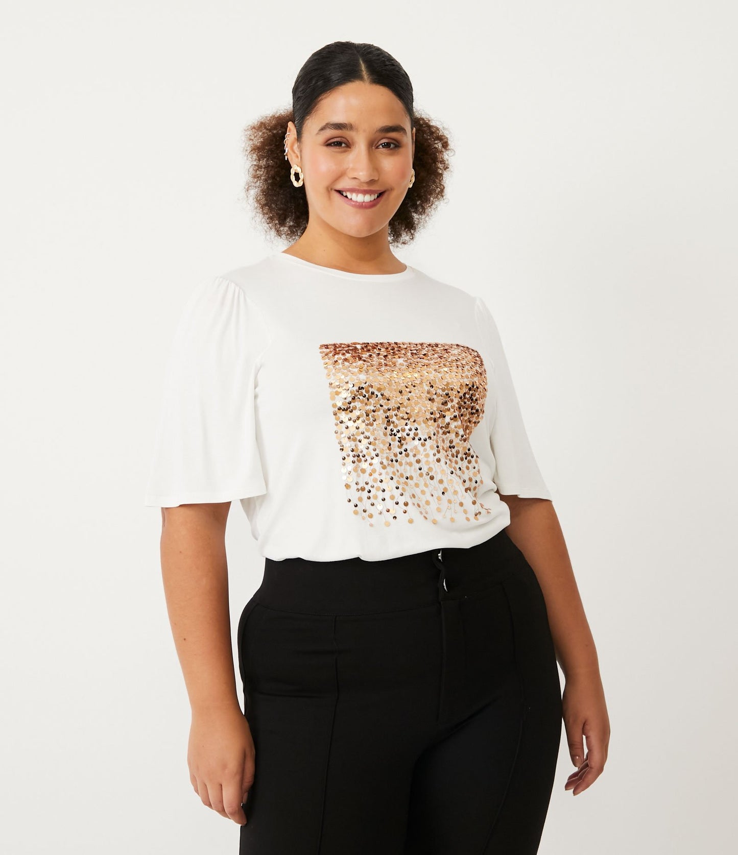 Blusa de viscolycra branca com detalhes em lantejoulas - Curve e Plus Size