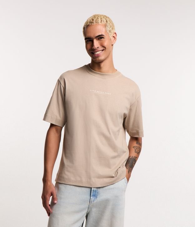 Felpa beige con scritte "Life Never Ends"