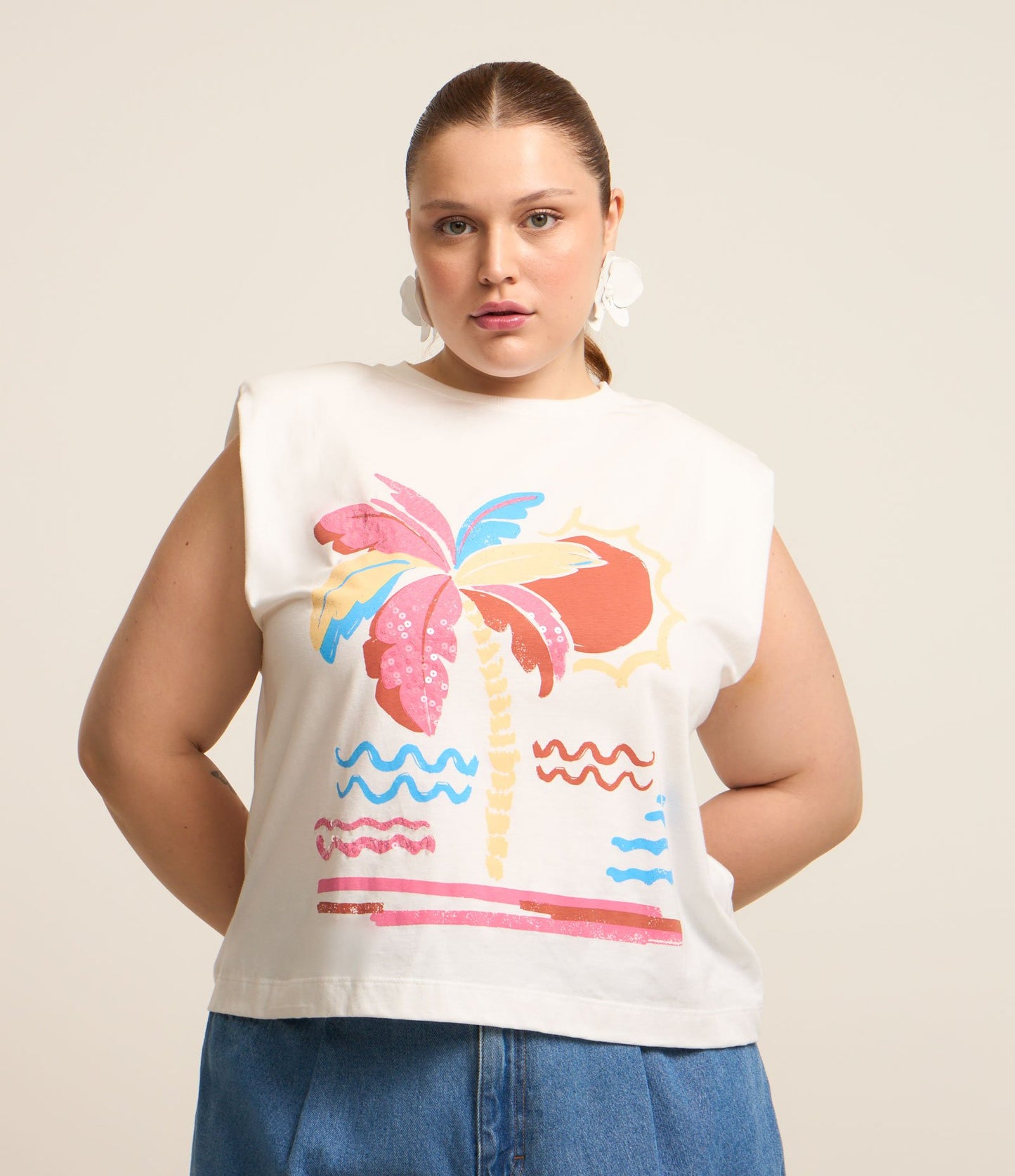 Camicetta muscolare con stampa di palme e paillettes - Curve e taglie forti