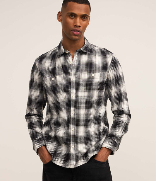 Camicia di flanella comfort con stampa a quadri neri