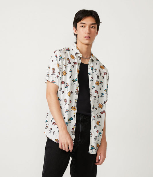 Camicia in viscosa a maniche corte con stampa di funghi bianchi