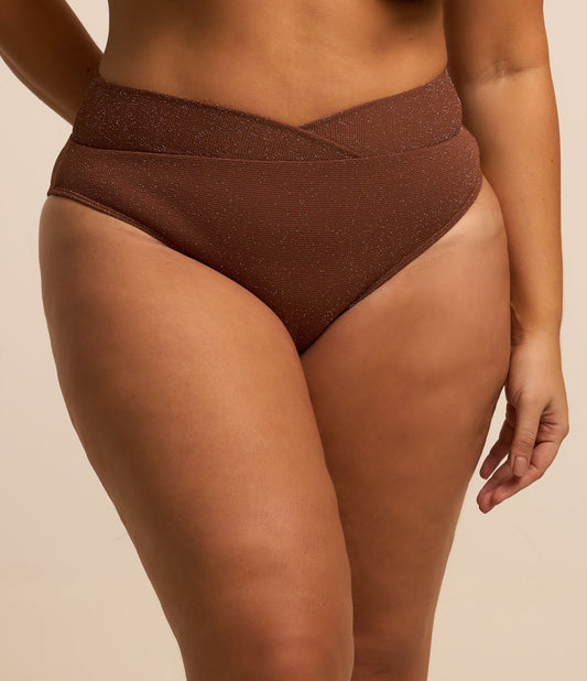 Calcinha de biquíni marrom brilhante de cintura alta - Curve e Plus Size