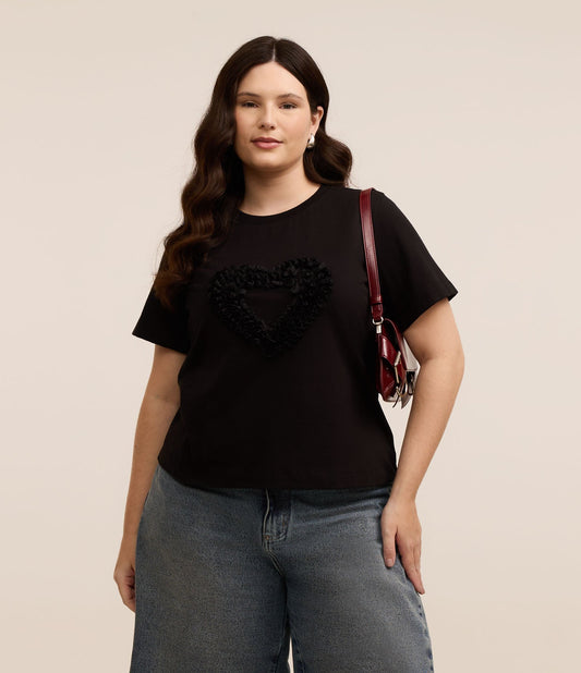 Maglietta Curve & Plus Size nera con cuore applicato