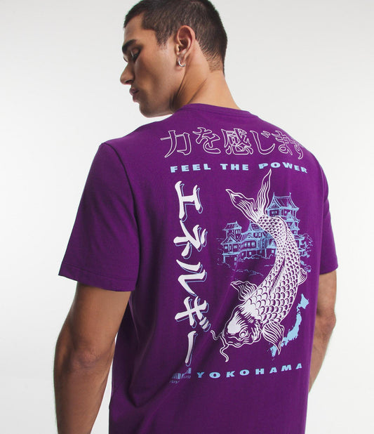 Camiseta Comfort em meia malha com estampa oriental roxa