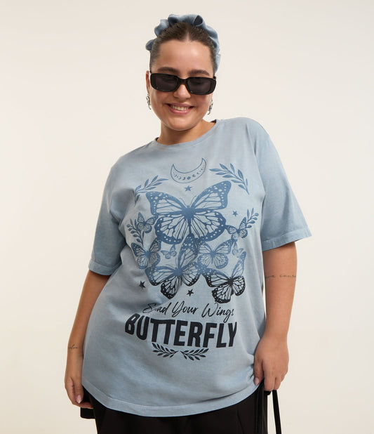 Maglietta blu lavata con stampa di farfalle - Curve e taglie forti