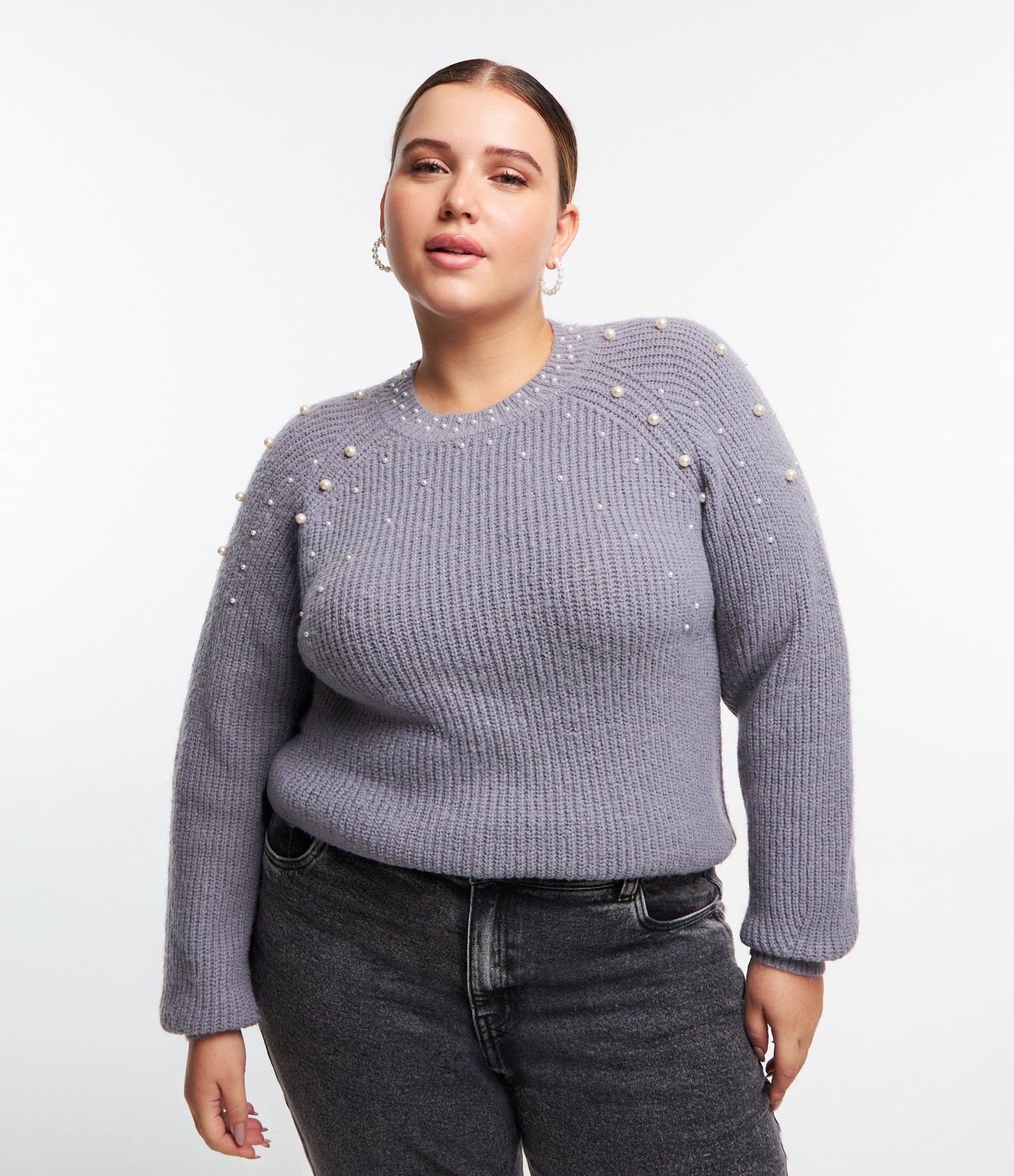 Jersey de punto gris con detalles de perlas - Tallas grandes y curvas