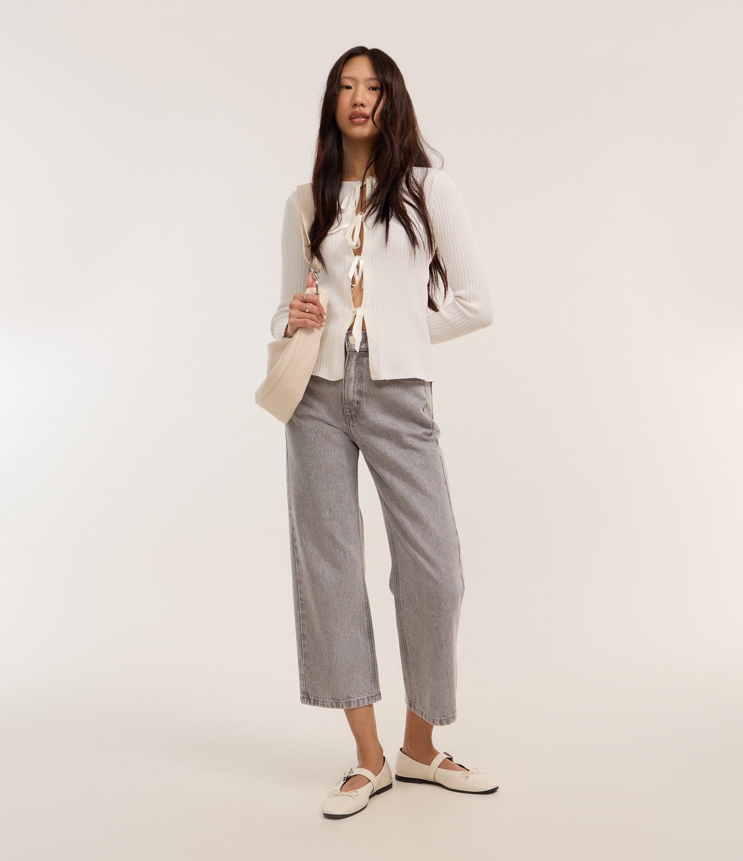 Jeans cropped dritti con passanti per cintura in grigio