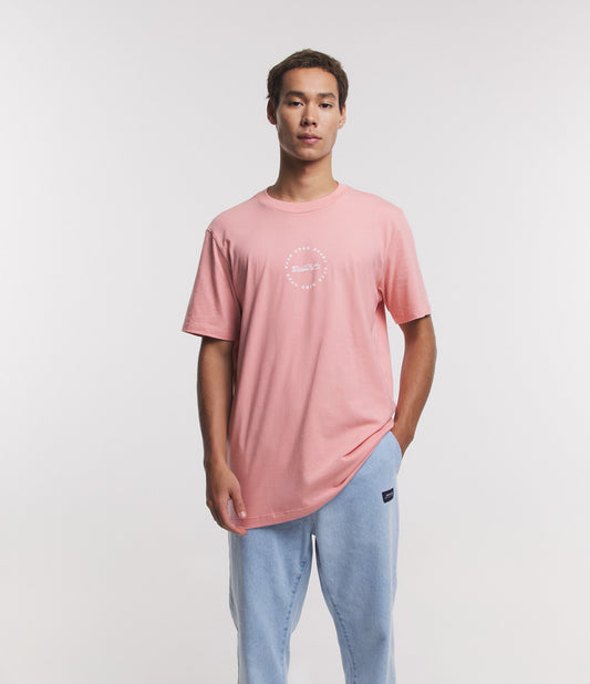 Camiseta Comfort em meia malha com estampa em relevo na frente e nas costas - Rosa